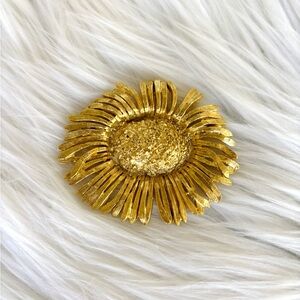 Vintage 1960s Judith Green Gold-Tone Sunflower Brooch Pin | Retro Floral Jewelry